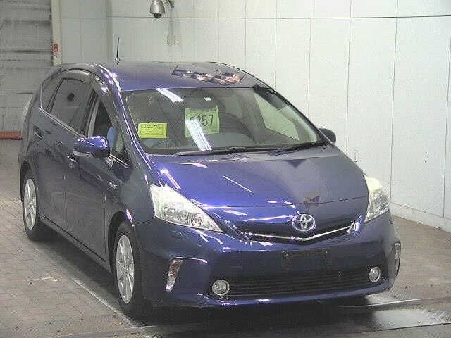 2257 Toyota Prius alpha ZVW41W 2012 г. (JU Fukushima)